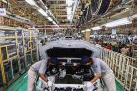 Các hãng xe Nhật giảm mạnh sản lượng ô tô trong tháng 9