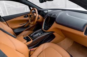 Aston Martin DBX - siêu SUV giá gần 16,7 tỷ đồng