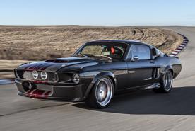 Siêu xe cổ Shelby GT500 được làm mới với vỏ carbon