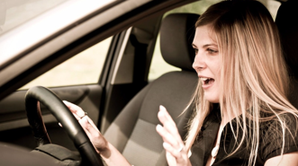 Cách xử lý khi ô tô đột ngột tăng tốc