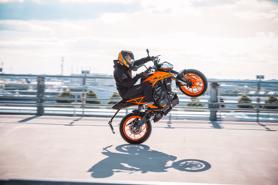 KTM Duke 200 2021 ra mắt tại Malaysia, giá 72 triệu