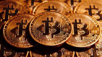 Không nên tính giá trị Bitcoin bằng USD, mà bằng ô tô