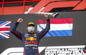 Bị Max Verstappen đánh bại tại chặng 2 F1 2021, Hamilton tạm giữ vững ngôi đầu