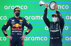 Chặng 4 F1: Chiêu gì đã giúp Hamilton “đả bại” Verstappen?