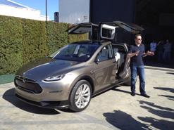 Tesla mất gần 300 tỷ USD giá trị thị trường từ đầu năm 2021