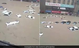 Hàng loạt ô tô ngập trong biển nước ở Trung Quốc
