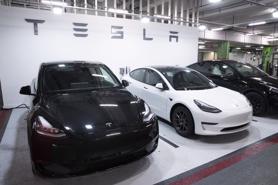 Xe Tesla bị đánh giá chất lượng thấp hơn xe điện Trung Quốc