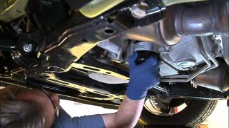 Nguyên nhân ô tô không thể tăng tốc bình thường và cách khắc phục