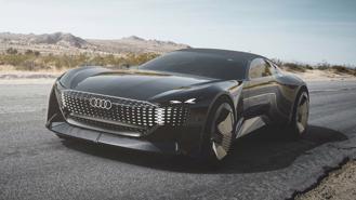 Audi Skysphere Concept: Roadster điện kì lạ, có thể kéo dài hoặc thu nhỏ