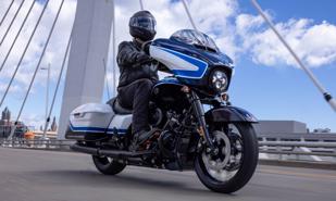 Harley-Davidson tung phiên bản đặc biệt với màu sơn mới của Street Glide 2021