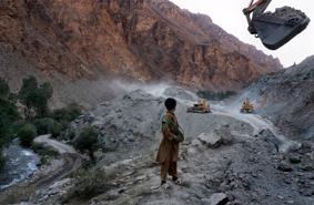 Taliban ảnh hưởng không nhỏ tới việc sản xuất xe điện thế giới