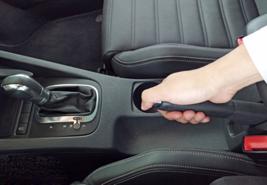 Đèn phanh ô tô sáng bất thường là do đâu?