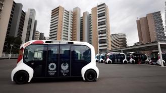 Xe tự lái của Toyota đâm vào vận động viên khuyết tật Olympic