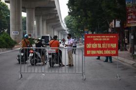 Hà Nội sẽ kiểm soát chặt việc cấp và sử dụng giấy đi đường