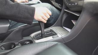 Một số thói quen xấu gây hại đến hộp số xe ô tô