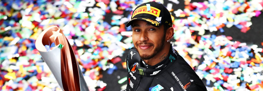 Tay đua F1 số 1 thế giới Lewis Hamilton tiêu tiền như thế nào?