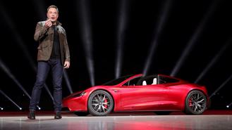 Ngoài xe Tesla, Elon Musk còn sở hữu những mẫu ô tô nào?