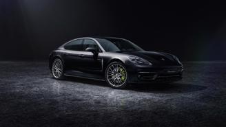 Porsche Panamera 4 Platinum Edition 2022 ra mắt