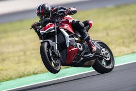 Ducati Streetfighter V2 2022 chính thức trình làng