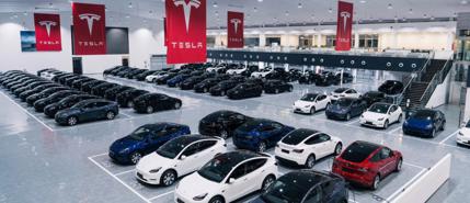 Tesla duy trì vốn hóa thị trường 1 nghìn tỷ USD