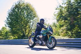 EICMA 2021: Moto Guzzi V100 Mandello trình làng