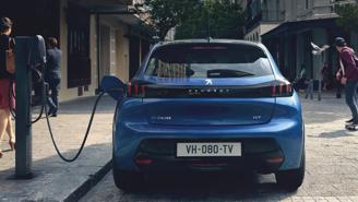 Stellantis đạt được thỏa thuận cung cấp lithium phục vụ điện khí hoá