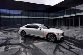 Genesis hé lộ hình ảnh nội thất, thông số kỹ thuật và tính năng của sedan siêu sang G90