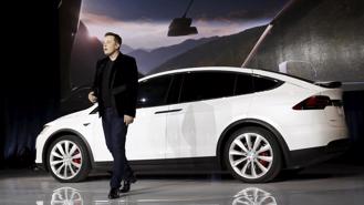 Hành trình của Tesla 2021: Một năm nhìn lại