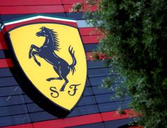 Ferrari “cải tổ” tổ chức, đối mặt với thách thức điện khí hóa