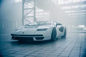 Lamborghini dừng hoàn toàn động cơ đốt trong, chuyển sang động cơ hybrid hoặc EV từ 2023
