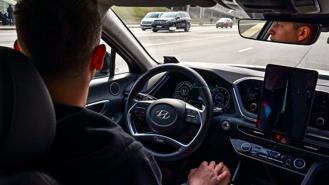 Xe ô tô tự lái vẫn còn rất nhiều điều phải học hỏi