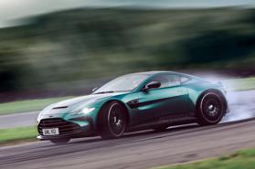 Aston Martin sẽ tiếp tục chế tạo xe thể thao dùng động cơ V12