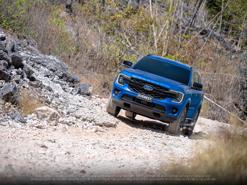 Ford Everest mới chính thức ra mắt toàn cầu, chưa lộ ngày về Việt Nam