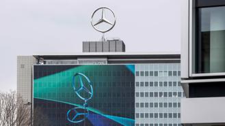 Mercedes-Benz có thể mất trắng 2,2 tỷ USD tại Nga