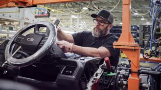 Sản xuất chip ô tô đang trở thành “cỗ máy kiếm tiền”