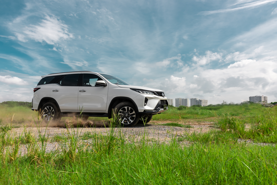 Toyota Fortuner 2022 chính thức ra mắt, giá gần 1,2 tỷ đồng, có gì nâng cấp?