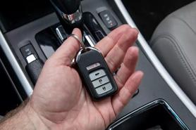 Ô tô của bạn có thể bị đột nhập bằng key fob của xe khác?