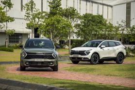 Ô tô mới dồn dập ra mắt, thị trường xe Việt cạnh tranh gay gắt