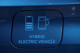 Toyota, Suzuki đẩy nhanh lộ trình sản xuất xe hybrid