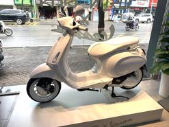 Dân buôn gom hàng, Vespa Sprint Justin Bieber bị đội giá hàng chục triệu đồng