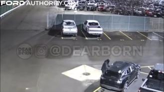 “Siêu trộm” khoắng sạch hàng loạt xe bán tải Ford từ đại lý chỉ trong vài phút