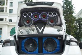 “Độ” âm thanh xe hơi: Thú chơi tiền tỷ của giới mê xe 