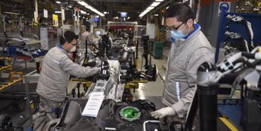 Các nhà sản xuất ô tô quốc tế lặng lẽ “cắt đứt quan hệ” với Trung Quốc trong chuỗi cung ứng