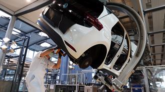 Các nhà sản xuất pin Trung Quốc tăng cường kiểm soát nguồn cung toàn cầu