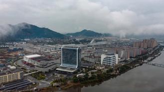 Trung Quốc củng cố vị trí dẫn đầu thế giới về ngành pin ô tô điện