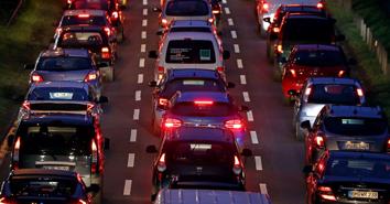 Xe điện có giúp giảm thiểu ô nhiễm không khí và tai nạn giao thông?