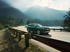 Nửa cuối 2023: Thời điểm tốt nhất để mua xe sang