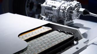 Giá lithium lao dốc, thị trường xe điện thế giới sụt giảm