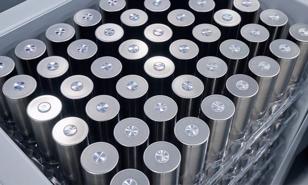 BMW: “Tesla cần thu hẹp khoảng cách với chúng tôi”