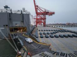 Trung Quốc tìm cách đưa xe điện đắt tiền hơn “chảy” vào châu Âu